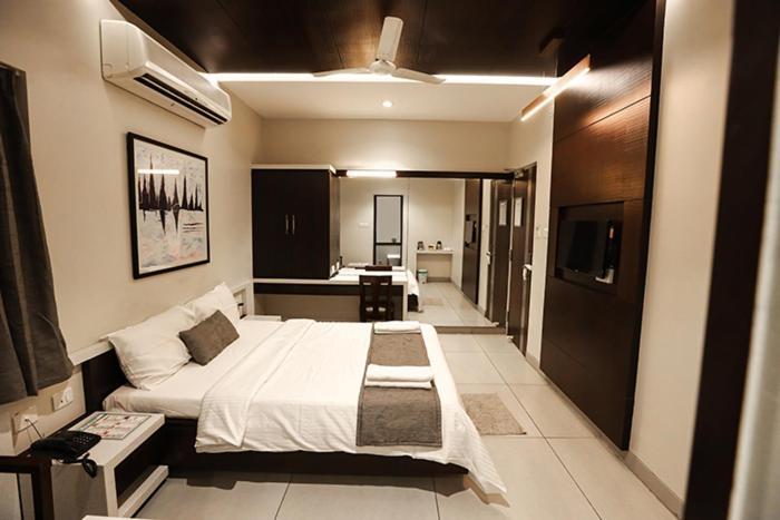 Sree Sakthi Residency Hotel Канчипурам Екстериор снимка